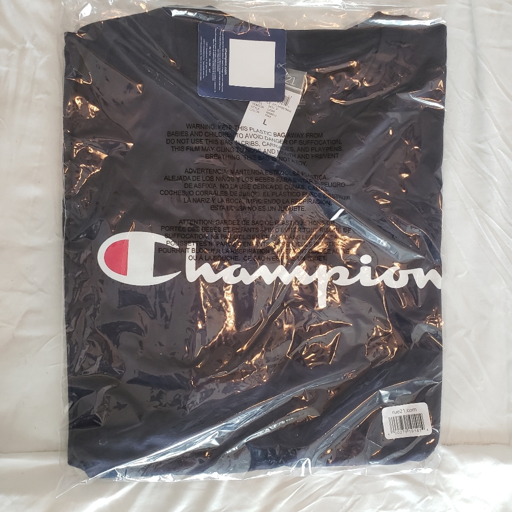 Champion Tee - Picture 4 of 4